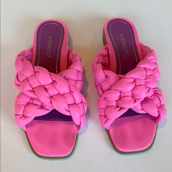 Vionic Kalina in Hot Pink. Size 8 - Picture 2 of 6